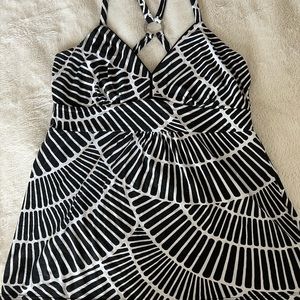 White House Black Market Tank